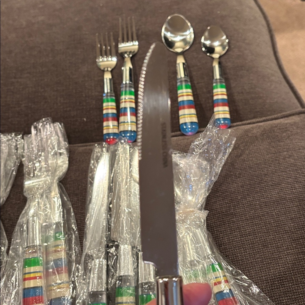 BryLane Home Stainless service of 4 -5 piece Colorful Striped Cutlery Set - Picture 8 of 10